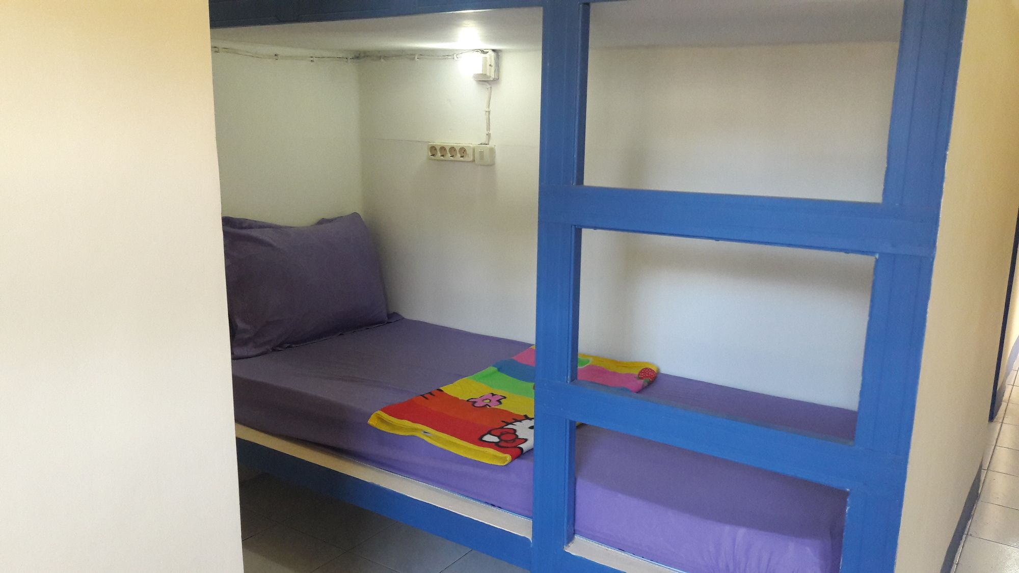 Centro Hostel Лабуан Баджо Екстериор снимка